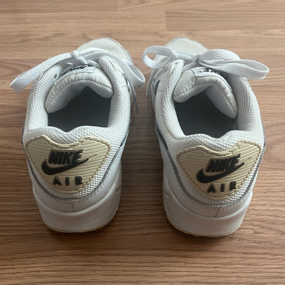 Nike Air Max 90 Athletic Shoes - Picture 5 of 9